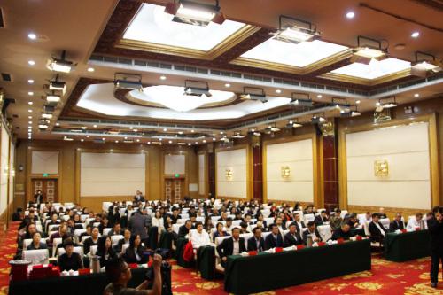 呼和浩特市新的社会阶层人士联谊会召开一届二次理事会