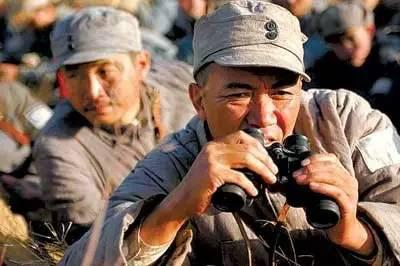 【观点】李云龙部队无论走到哪里,两件事,招兵买马,筹备武器装备